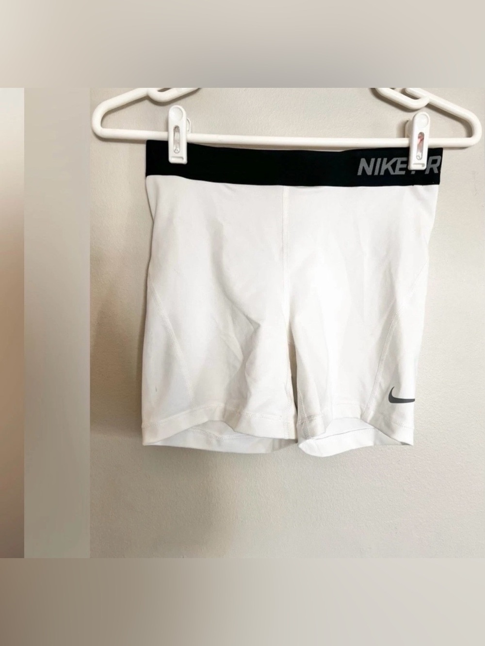 Nike Pro Dri- Fit Women’s Training Tights White Shorts Size Small Athletic. - Picture 2 of 4